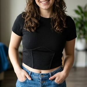 Ribbed Black Short-Sleeve Cropped Tee 18 inches p2p